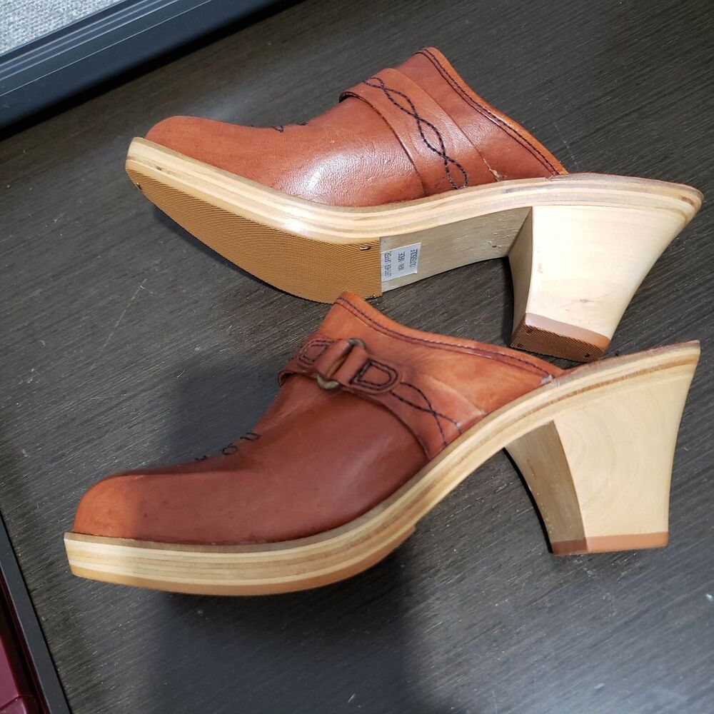 Vtg Connie Brown Leather Wood Sole Heels Clogs 786HH40 Made in Brazil 6M